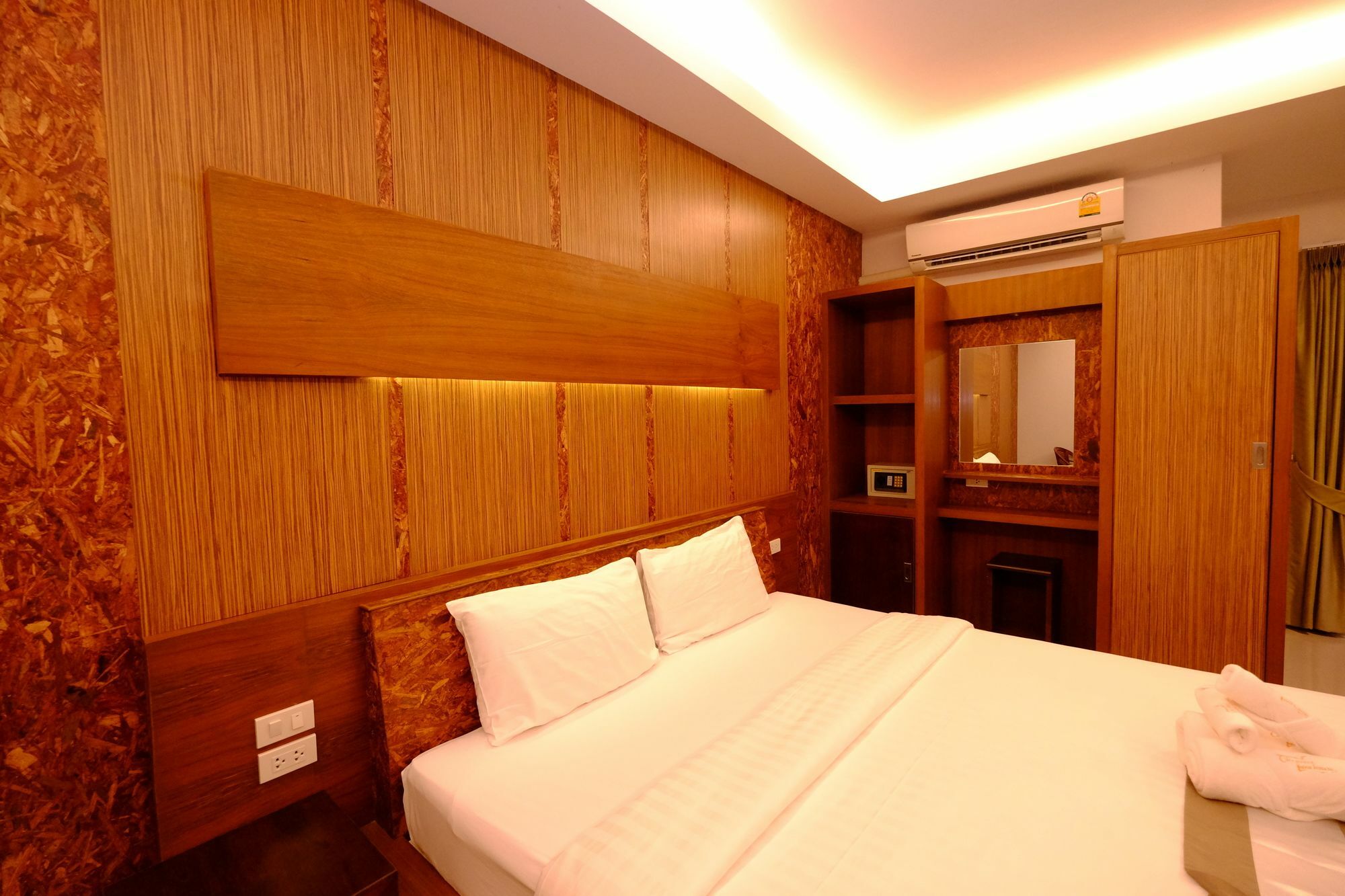 Hotel The Peace Tara House Ko Lanta Zewnętrze zdjęcie